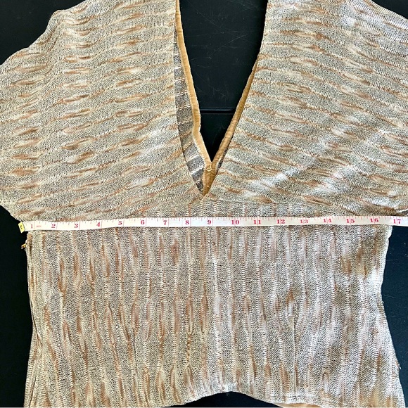 St John Couture Gold Gilded Knit Metallic Sparkle Top Size 14 - Picture 17 of 17